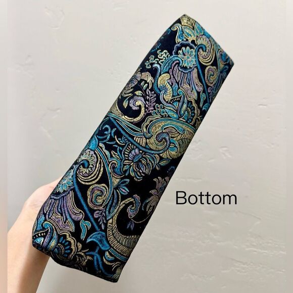 One Of A Kind! Unique Cowhide Embroidered Floral Print Handmade Metal Frame Bag - Picture 15 of 16